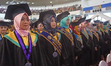 Wisuda ke-85 Universitas Muhammadiyah Malang (UMM) di UMM Dome, Sabtu (26/8). 