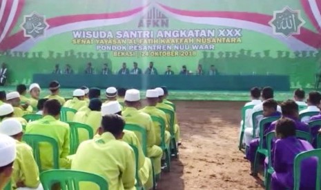 Wisuda santri angkatan ke-30 Ponpes AFKN 