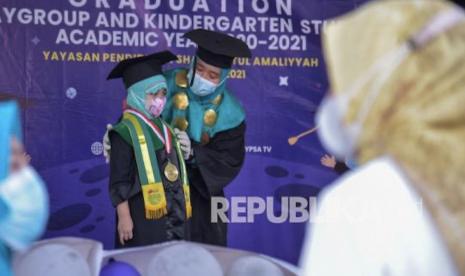 Wisuda sekolah TK-SMA (ilustrasi).