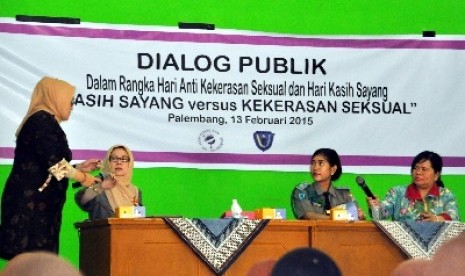  Women’s Crisis Centre (WCC) Palembang, Jumat (13/2) mengadakan  “Dialog Publik Dalam Rangka Hari Anti Kekerasan Seksual dan Hari Kasih Sayang”  di MAN 3 Palembang.