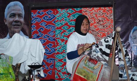 Workshop Batik megamendung di Cirebon, Jawa Barat. 