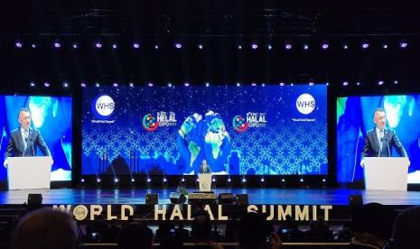 Konferensi Tingkat Tinggi Halal Dunia (World Halal Summit) ke-7, di Istanbul Congress Center (ICC), Istanbul, Turki.