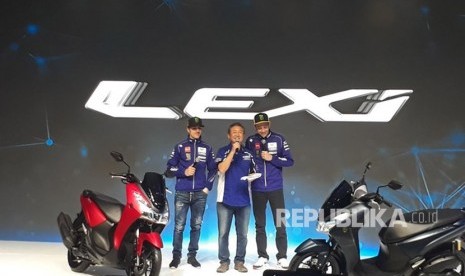 Yamaha luncurkan varian MAXI terbaru,  Yamaha Lexi.  Dalam peluncuran tersebut hadir pula pembalap MotoGP Valentino Rosi dan Maverick Vinales,  Jakarta, Jumat (26/1).