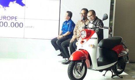 Yamaha mengenalkan motor listriknya di Indonesia, Rabu (1/11). Saat ini motor listrik Yamaha masih sebatas uji coba sebelum dijual