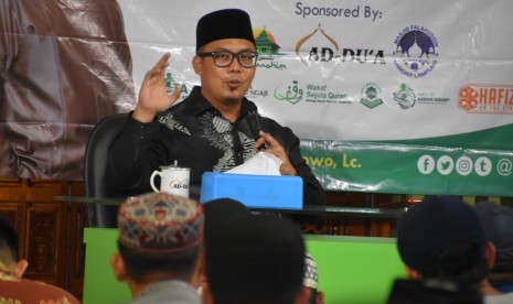 Yayasan Askar Kauny (YAK) menggelar tabligh akbar bertema hidup indah dengan Alquran di Masjid Ad-Du'a Kota Bandar Lampung pada Sabtu (26/1) malam.