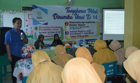 Yayasan Dinamika Umat menggelar workshop pendidikan dalam rangka HUT ke-14. 