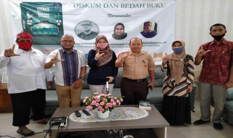   Yayasan Ruang Baca Komunitas Bedah Buku 