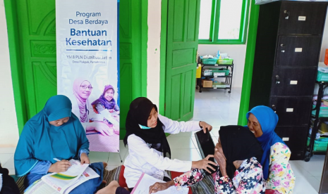 YBM PLN dan Rumah Zakat beri bantuan untuk Posyandu di Desa Berdaya Plakpak, Pamekasan.