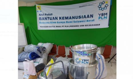 YBM PLN melalui YBM PLN Unit Induk Wilayah Sulselrabar langsung menuju lokasi bencana untuk memberikan bantuan hari ini (15/01). Bantuan yang diberikan berupa logistik dan kebutuhan pokok mulai dari paket sembako, tenda terpal, pakaian anak, selimut, pakaian dewasa, sarung, sampai dengan diapers untuk bayi.