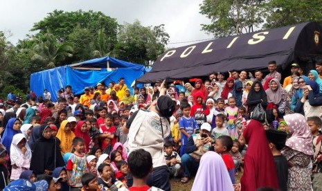 YBM PLN memberikan bantuan untuk korban bencana tsunami di Lampung.