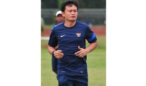 Yeyen Tumena menjadi pelatih timnas Indonesia lawan Malaysia.