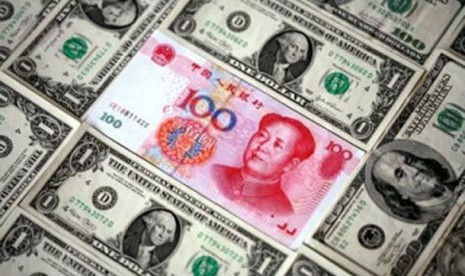 Yuan dan dolar AS. Rusia mulai meninggalkan dolar AS untuk beralih ke yuan China dan mata uang lainnya.