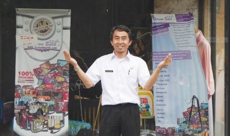  Yulius Maulana, PNS yang juga berbisnis online serta distributor HPO produk Makara.