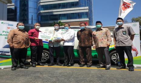 Zakat Karyawan BPJAMSOSTEK untuk Ambulans dan Sembako 