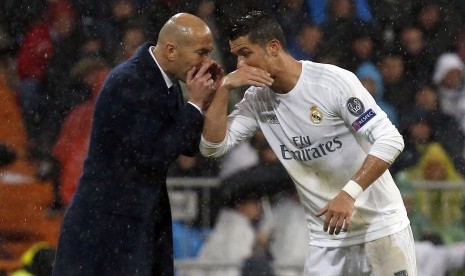 Zinedine Zidane dan Cristiano Ronaldo saat masih sama-sama di Real Madrid.