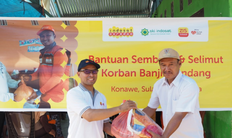 ZIS Indosat dan Rumah Zakat bantu korban banjir bandang Konawe.