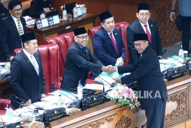 Ini Deretan Pemain Belakang Termahal di Dunia  Republika 