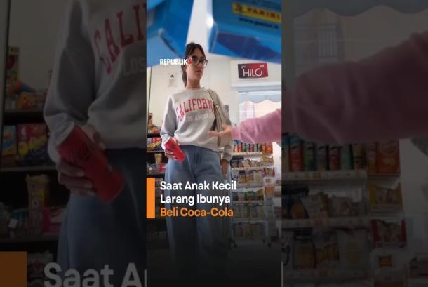 Saat Anak Kecil Larang Ibunya Beli CocaCola