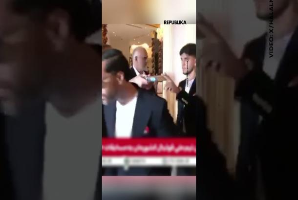 Pemain Iran Cium Alquran Sebelum Berlaga di Piala Dunia