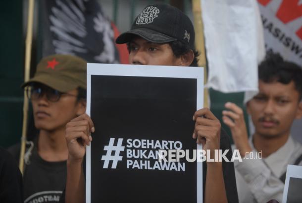 Prabowo Beri Gelar Pahlawan Nasional untuk Soeharto, Komnas HAM: Lukai Cita-Cita Reformasi