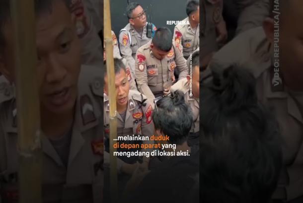 Mahasiswa Peserta Aksi Duduk Bareng Polisi