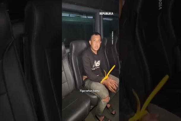 Bukan Digunting Taufik Ngaku Pukul Bibir YTR Pakai Helm