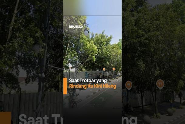 Saat Trotoar yang Rindang Itu Kini Hilang