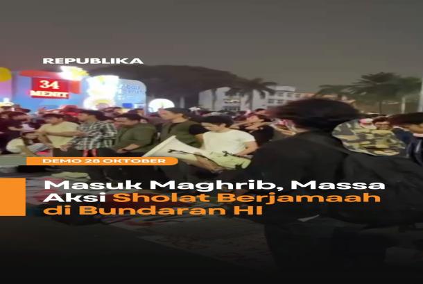 Masuk Maghrib Massa Aksi Sholat Berjamaah di Bundaran HI