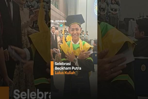 Selebrasi Beckham Putra Jadi Sarjana