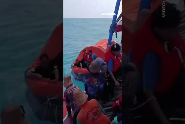 DetikDetik Nelayan Selamatkan Penumpang KV Virgo 8