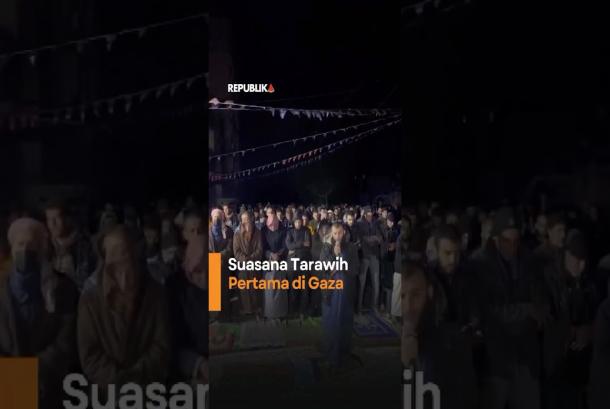 Suasana Khidmat Tarawih Pertama di Gaza