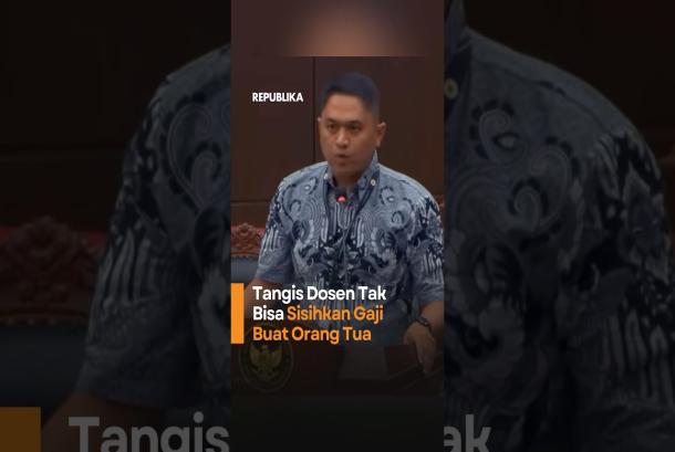 Tangis Dosen Tak Bisa Sisihkan Gaji Buat Orang Tua