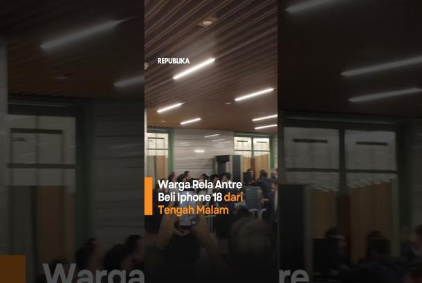 Warga Rela Antre Beli Iphone 18 dari Tengah Malam