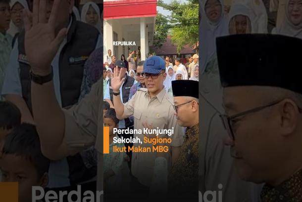 Perdana Kunjungi Sekolah Sugiono Ikut Makan MBG