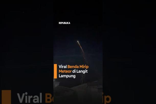 Viral Benda Mirip Meteor di Langit Lampung