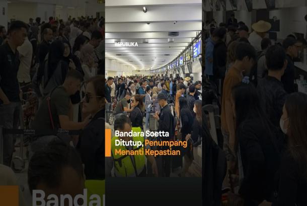 Bandara Soetta Ditutup Penumpang Menanti Kepastian