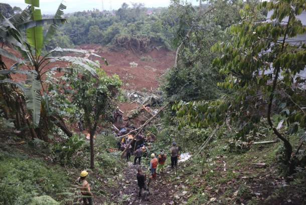 Waspadai Longsor dan Banjir Bandang 