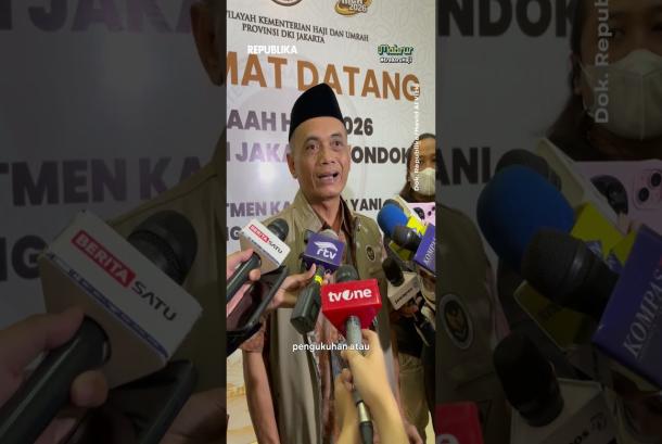 Jamaah Haji Kloter Pertama Tiba di Asrama Haji Pondok Gede