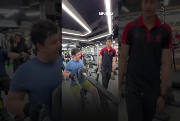 Berbalut Konten Komedi Aksi Influencer Goda Trainer di Gym Tuai Kritik Netizen