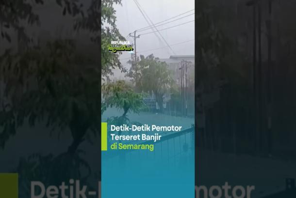 DetikDetik Pemotor Terseret Banjir di Semarang