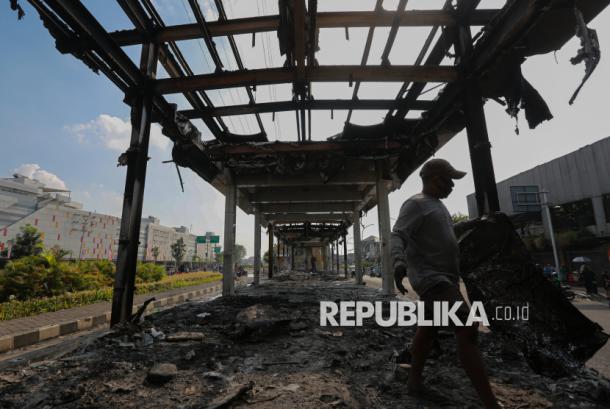 Senin, Halte Transjakarta yang Rusak Mulai Diperbaiki