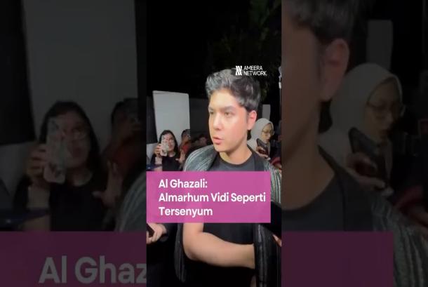 Al Ghazali Almarhum Vidi Seperti Tersenyum