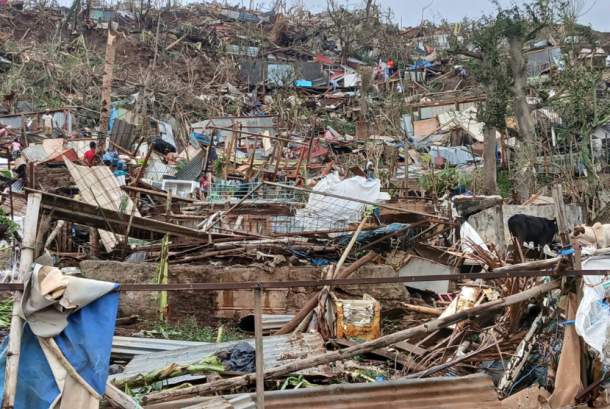 Internasional – 2 jam yang lalu                            
                            Siklon Chido Dikhawatirkan Tewaskan Ribuan di Mayotte