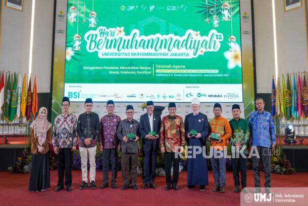Semarak Milad ke-70 UMJ dan Hari Bermuhammadiyah ke-12 Teguhkan Semangat Sinergi Global
