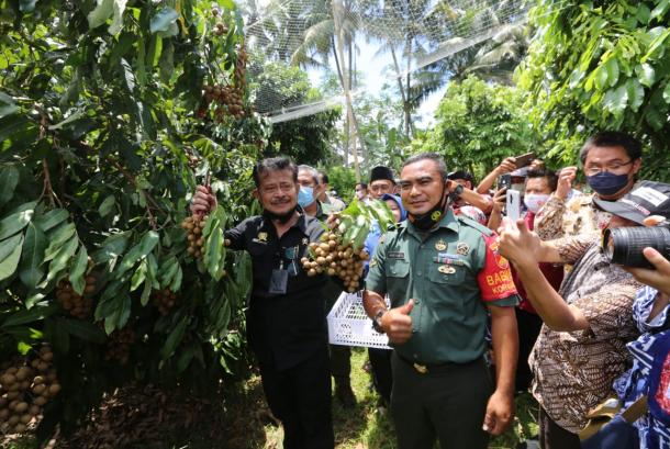 Mentan SYL Dorong Pengembangan Agrowisata Buah Republika