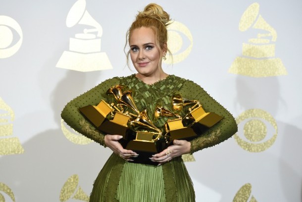 Begini Sejarah Kasih Sayang Antara Adele dan Beyonce | Republika ...