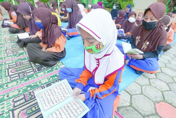 Imbauan Berseragam Muslimah di  Sekolah  tidak Bermasalah