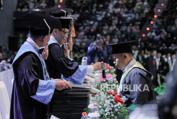 Kado Dies Natalis ke 65 Tahun, Unpas Bentuk Perusahaan Kampus