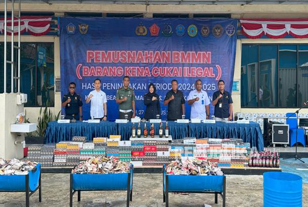 Bea Cukai Musnahkan Barang Kena Cukai Ilegal Senilai Ratusan Juta Rupiah
