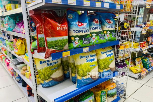 Stok Beras Premium di Gerai Ritel Modern Jakarta Kosong, Ini Penjelasan Pegawai Toko